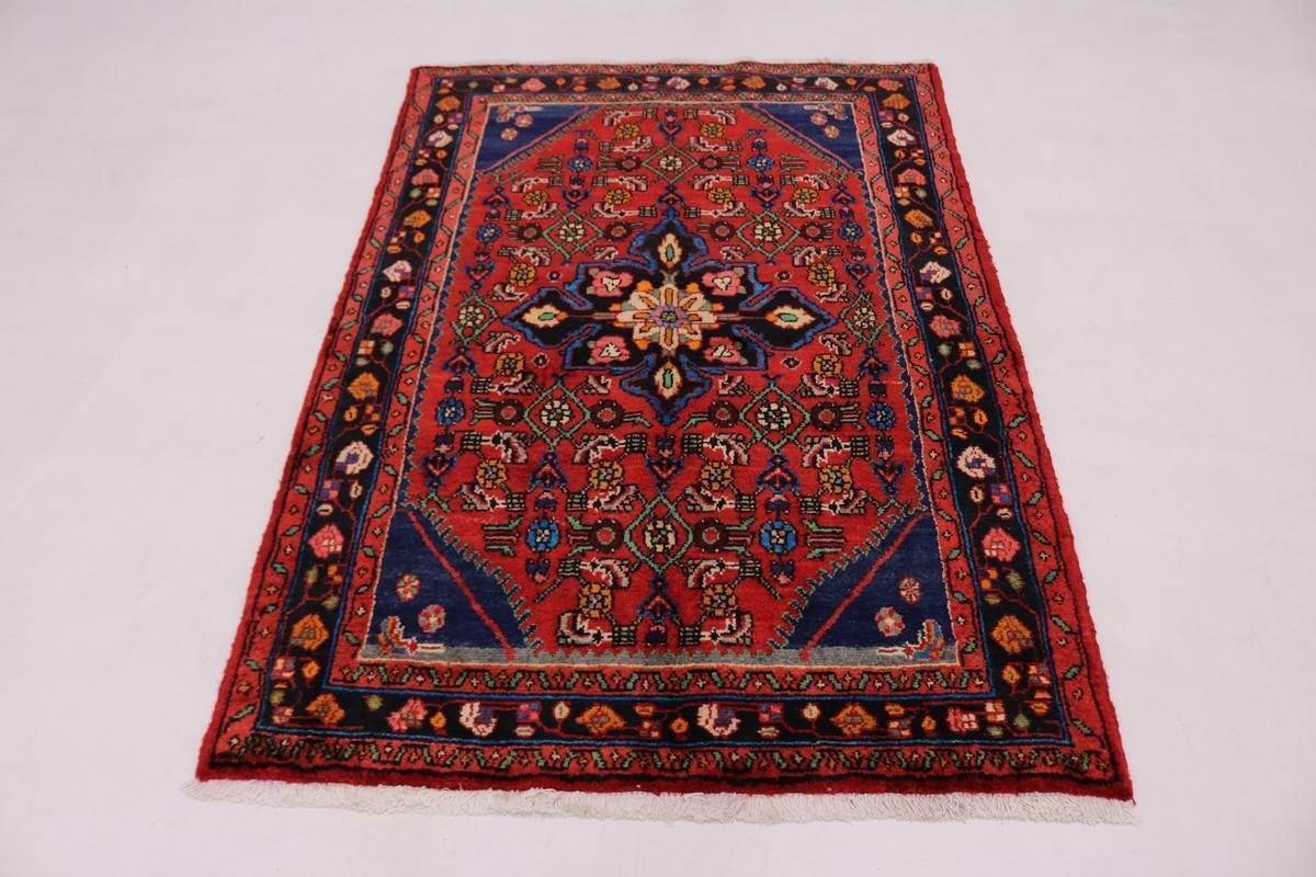 traditional area rug